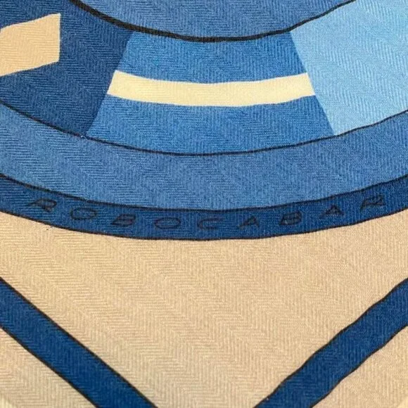 Hermes Scarf Carre Gray - Picture 9 of 10